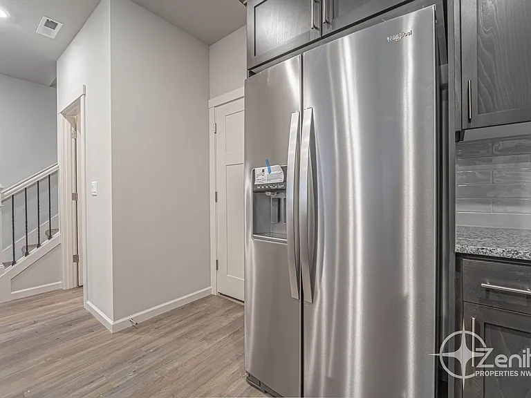 4261 S Cloverhill Way — Photo 9