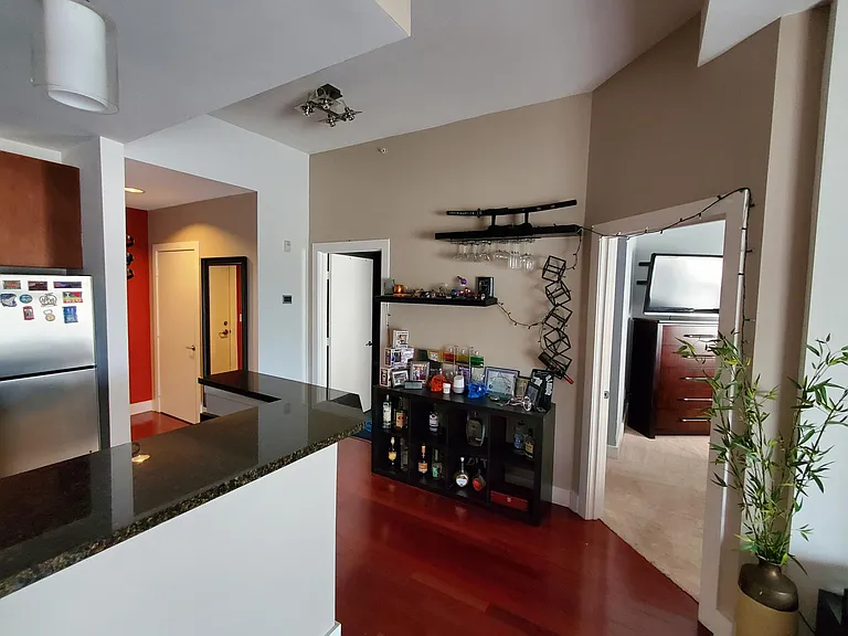 1010 Central Ave #121 — Photo 2