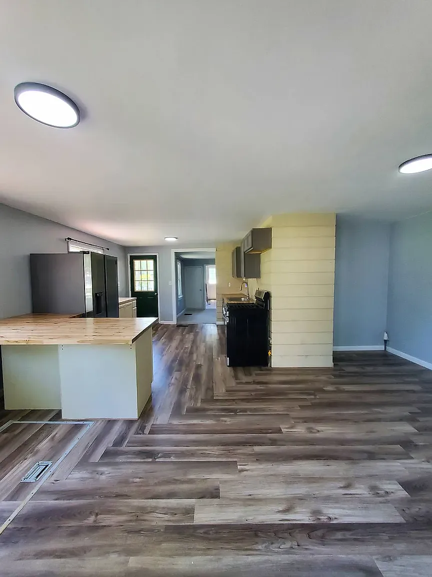 3 bed, 1355 sqft, $1,950 — Photo 1