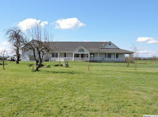 24120 Rowland Rd, Harrisburg, OR 97446