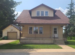 305 Church St, Luana, IA 52156