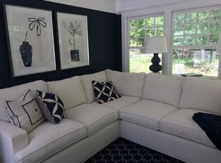 11339 Vale Rd, Oakton, VA 22124