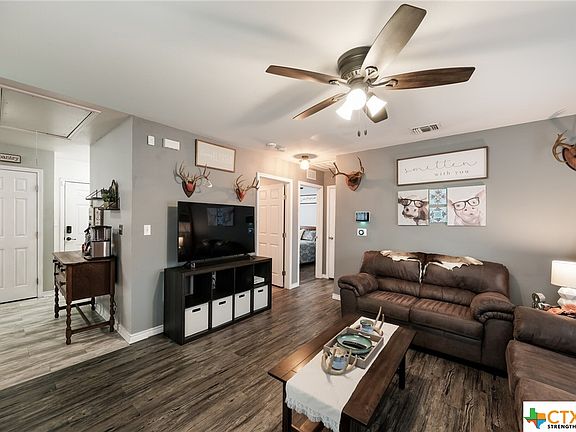 5th image of 307 S Mesquite St