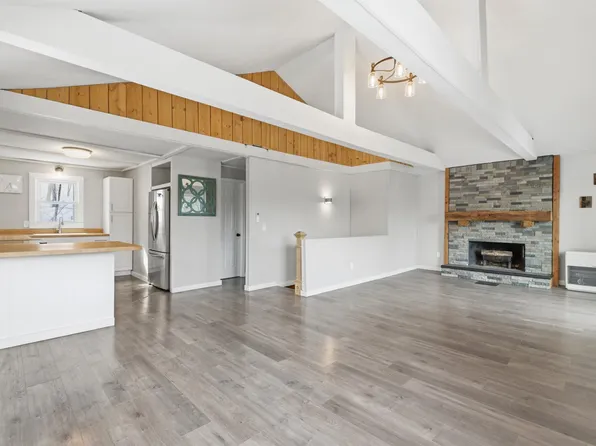 25 Hilltop Drive, Newbury, NH 03255