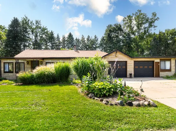3860 S Latson Rd, Howell, MI 48843