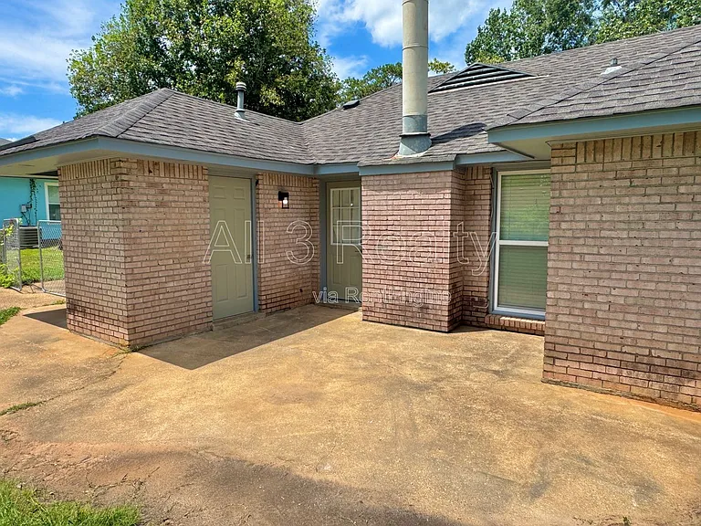 3224 Little John Dr — Photo 32