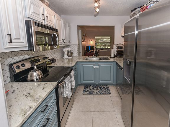 2nd image of 10062 Boynton Place Circle