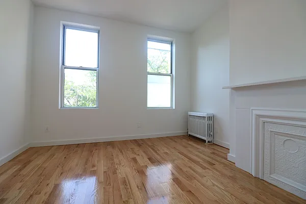 Rented by Compass | media 26