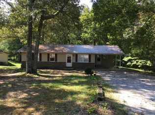 236 Crab Orchard Cemetery Rd, Oakdale, TN 37829
