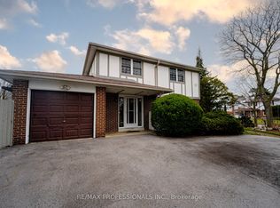 1 Bluefin Cres, Toronto, ON