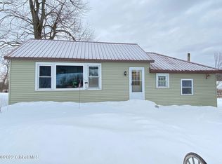 405 Spicer Rd, Hoosick Falls, NY 12090