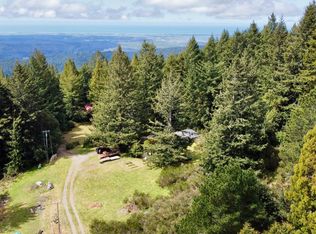 6645 Greenwood Heights Dr, Kneeland, CA 95549