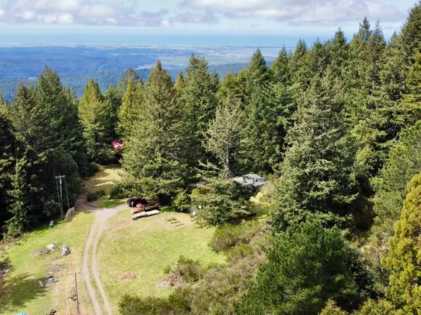 6645 Greenwood Heights Dr, Kneeland, CA 95549