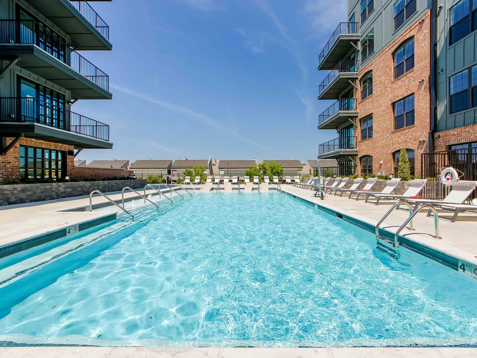 The Oliver Luxury Apartments — Photo 3