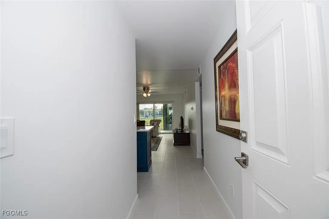 2 bed, 2.0 bath, 820 sqft, $1,490 — Photo 2
