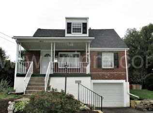 403 Agnew Rd, Jeannette, PA 15644