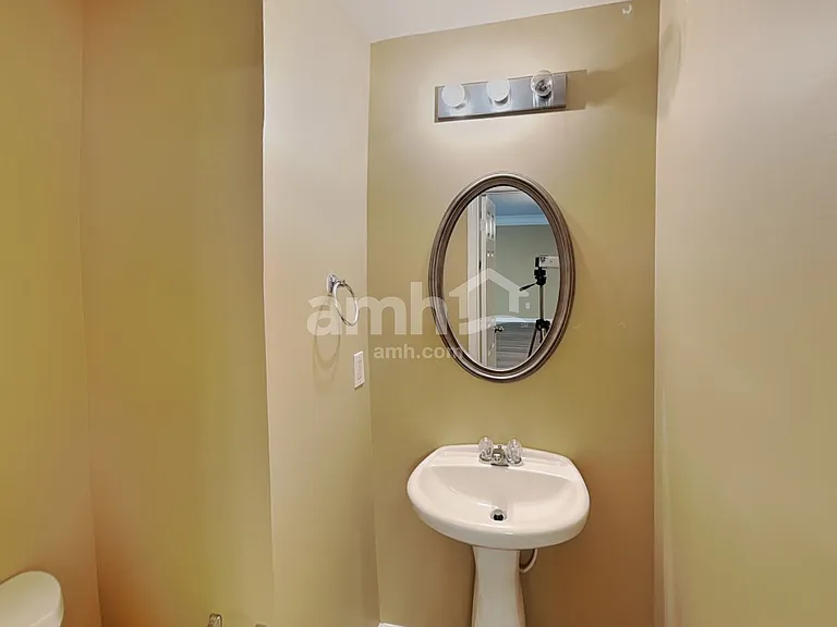 2485 Sheldon Pl — Photo 7