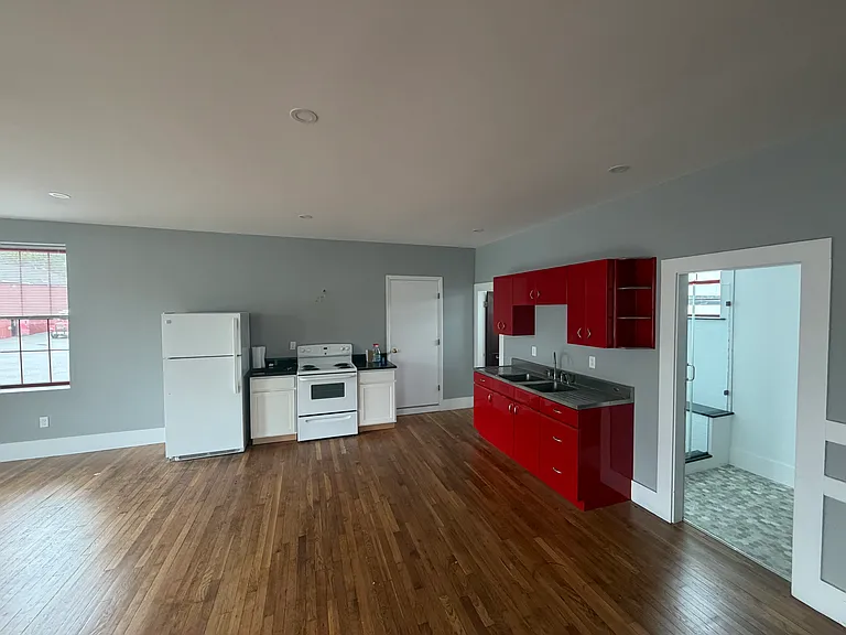 8 River St #2 — Photo 6