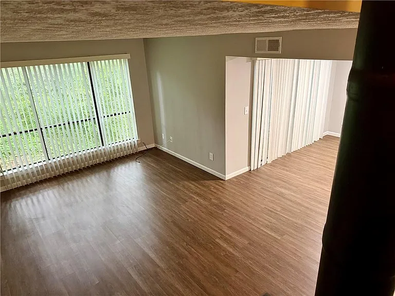 1059 Mariners Dr — Photo 11