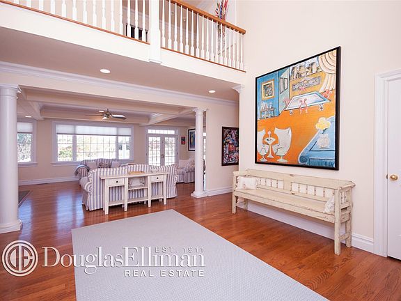 3rd image of 54D Tanners Neck Ln