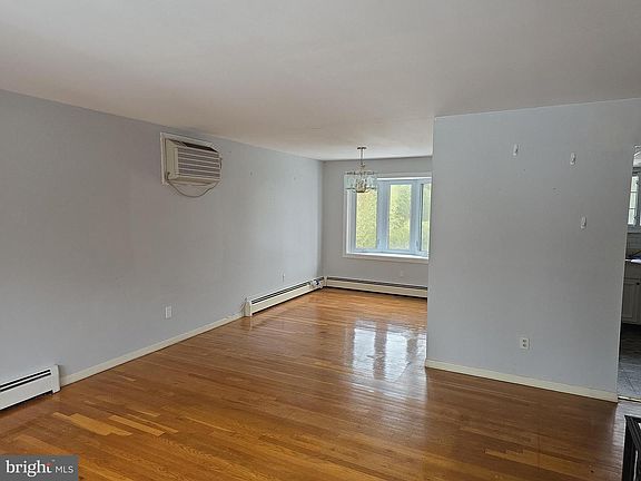 5th image of 60 Carter Rd