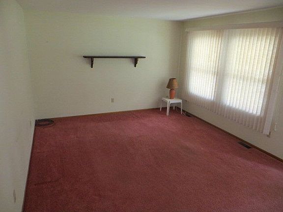 3rd image of 649 Bordeaux Ave