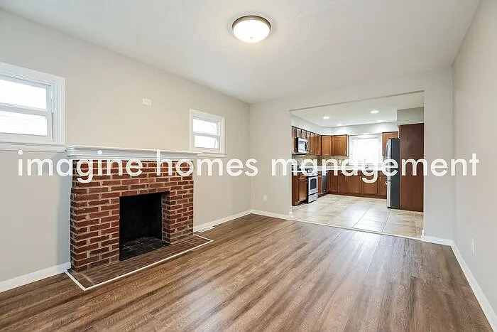 5697 Chagrin Dr — Photo 3