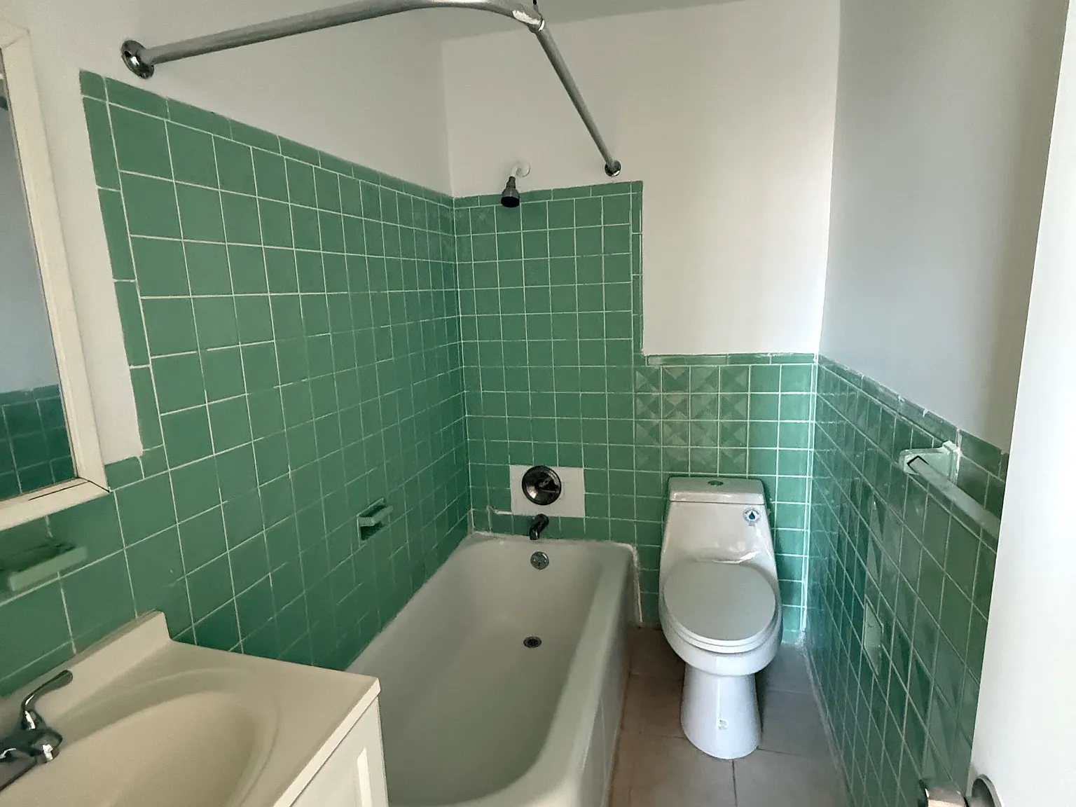 14 Mount Vernon Ave — Photo 1