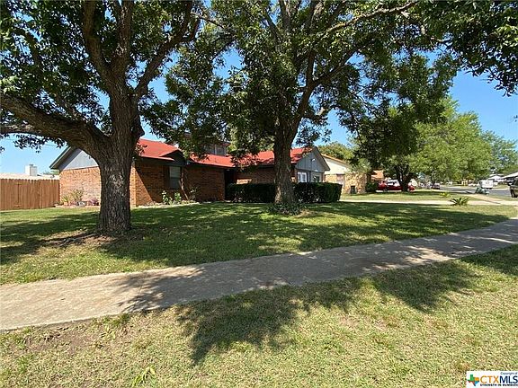 2nd image of 2113 Schwertner Dr