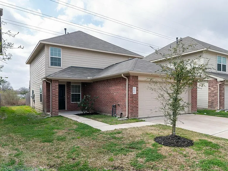 11926 Munich Dr — Photo 3