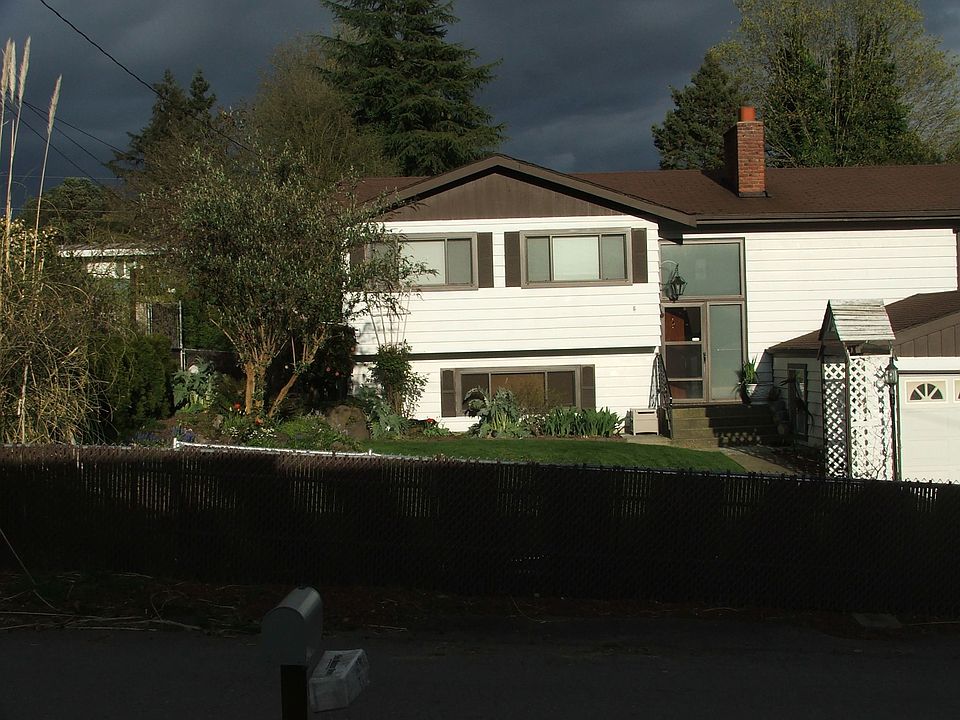 1st image of 20418 12th Ave S