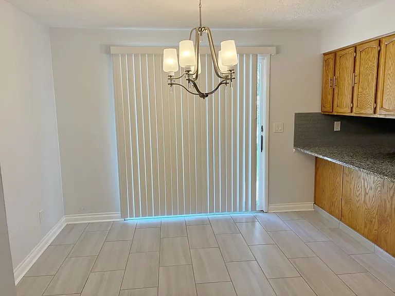2180 Westcliff Dr — Photo 8
