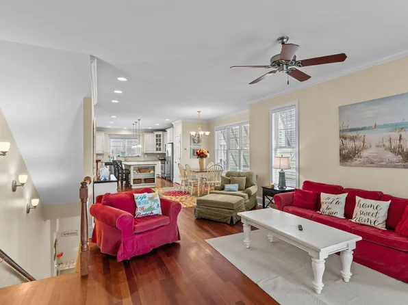 1311 Bowfin Ln, Carolina Beach, NC