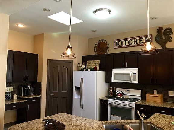 5th image of 5733 Valley Oak Dr