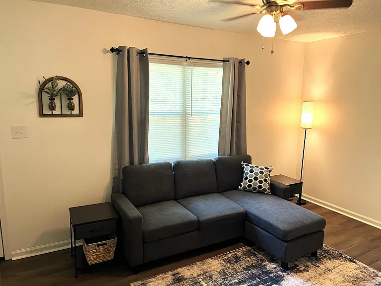 21 Valleywood Dr #3 — Photo 4