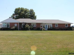 156 Fairview Dr, Hanover, PA
