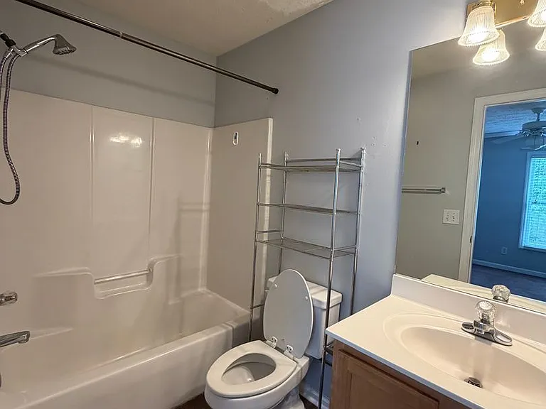 1114 S College St #1201 — Photo 12