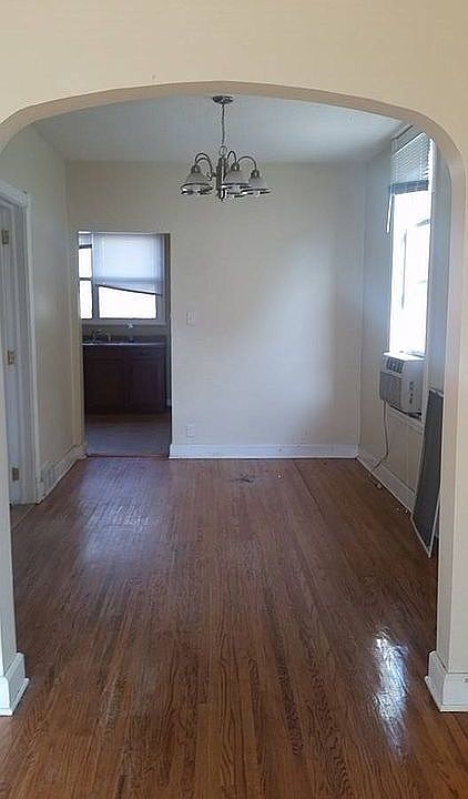 2nd image of 1370 Payne Ave