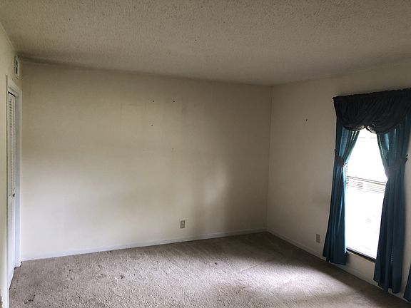 2nd image of 500 Paragon Mills Rd APT A6
