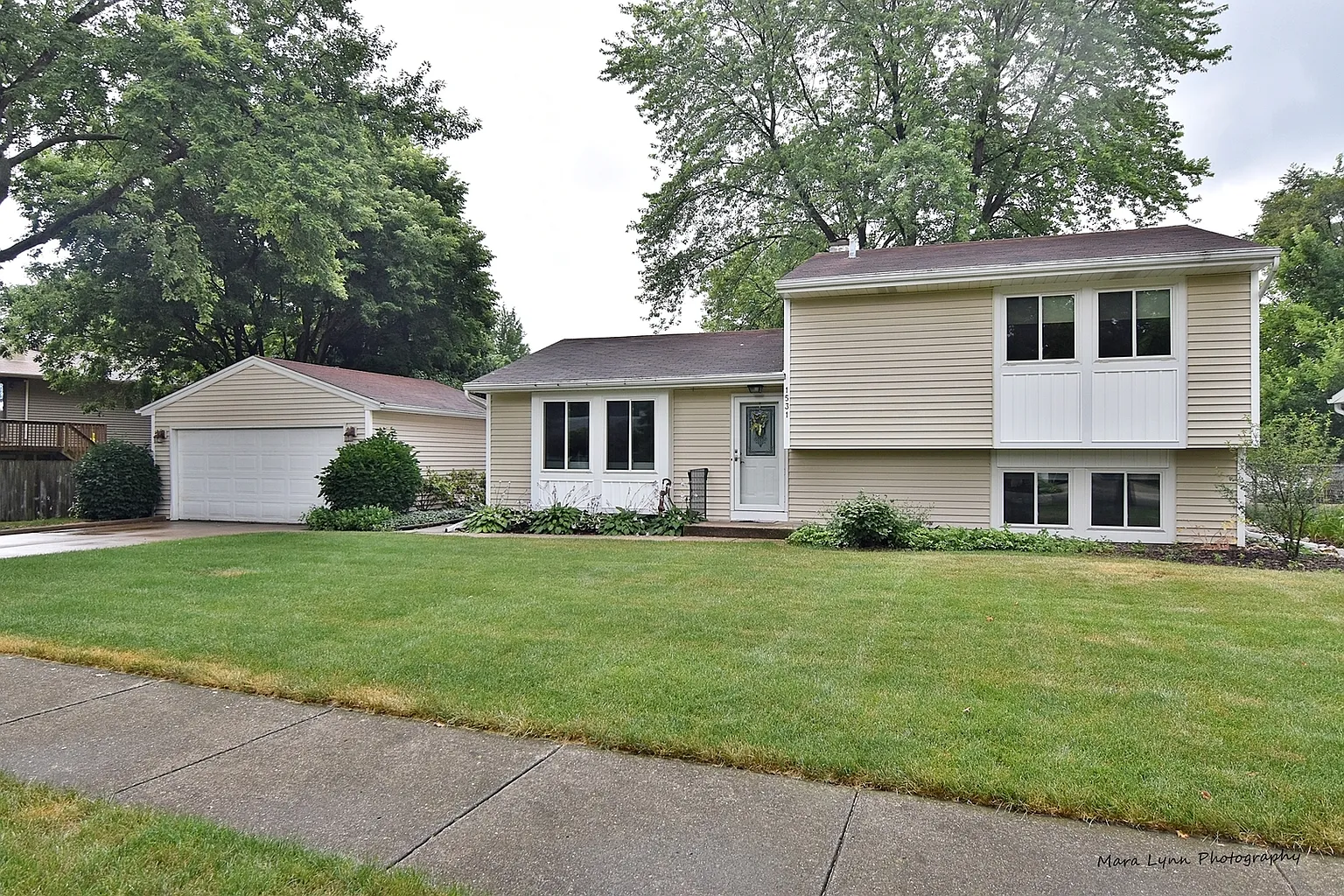 1531 Jewel Ave photo 1