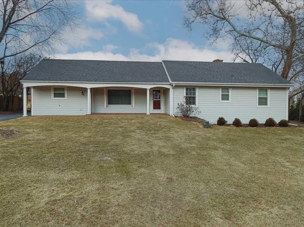 23W658 Goodridge Ter, Roselle, IL 60172