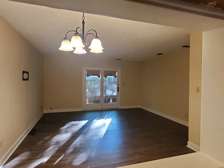 5918 King Charles Ct — Photo 8