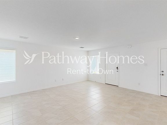 5th image of 1329 Plum Rd