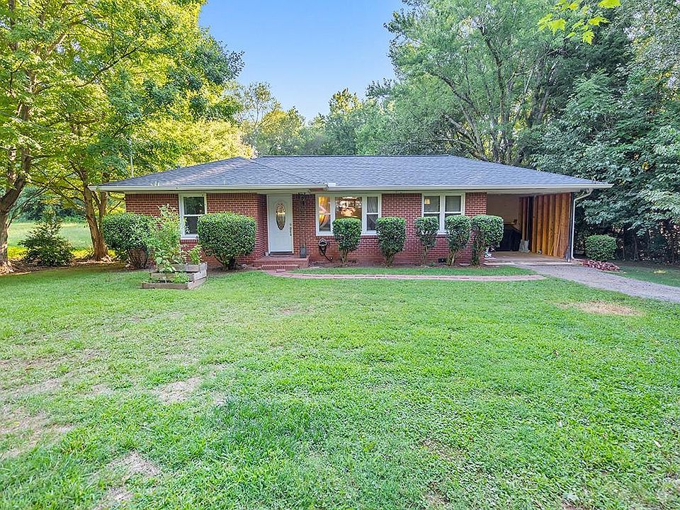 1st image of 1520 Dickson Dr