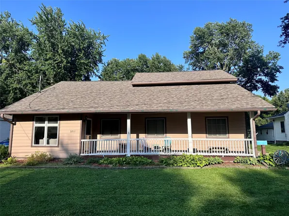 3211 56th St, Des Moines, IA 50310