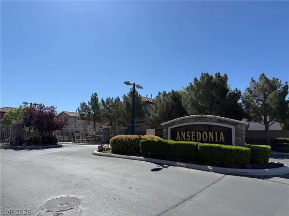 10555 Lessona St, Las Vegas, NV 89141