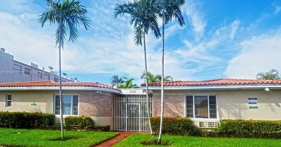1st image of 2160 Bay Dr APT 2-11