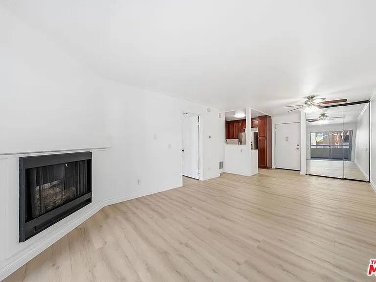 5530 Owensmouth Ave #133 — Photo 11