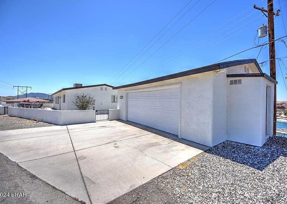 1st image of 9380 River Dr