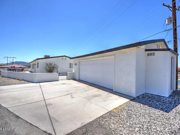 9380 River Dr, Parker, AZ 85344